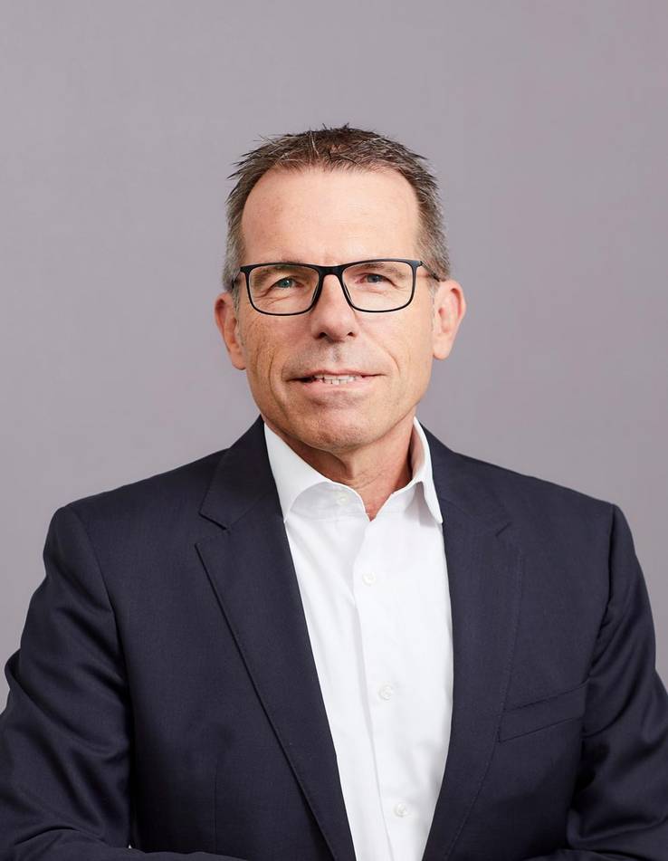 Dieter Pesch, Senior Vice Presidentpre R&D a produktový manažment
